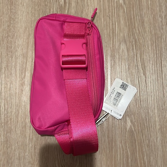 Lululemon Sonic pink belt bag - Picture 2 of 3